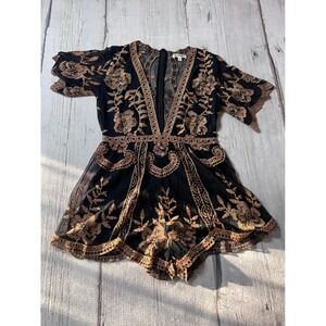 Wild Honey Romper Women M Black Embroidered Mesh Floral Boho V-Neck Short Sleeve